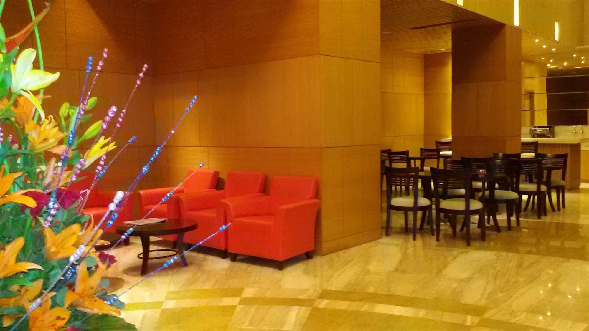Country Inn & Suites By Radisson, 密拉特 外观 照片
