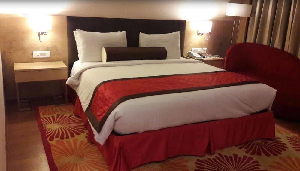 Country Inn & Suites By Radisson, 密拉特 外观 照片