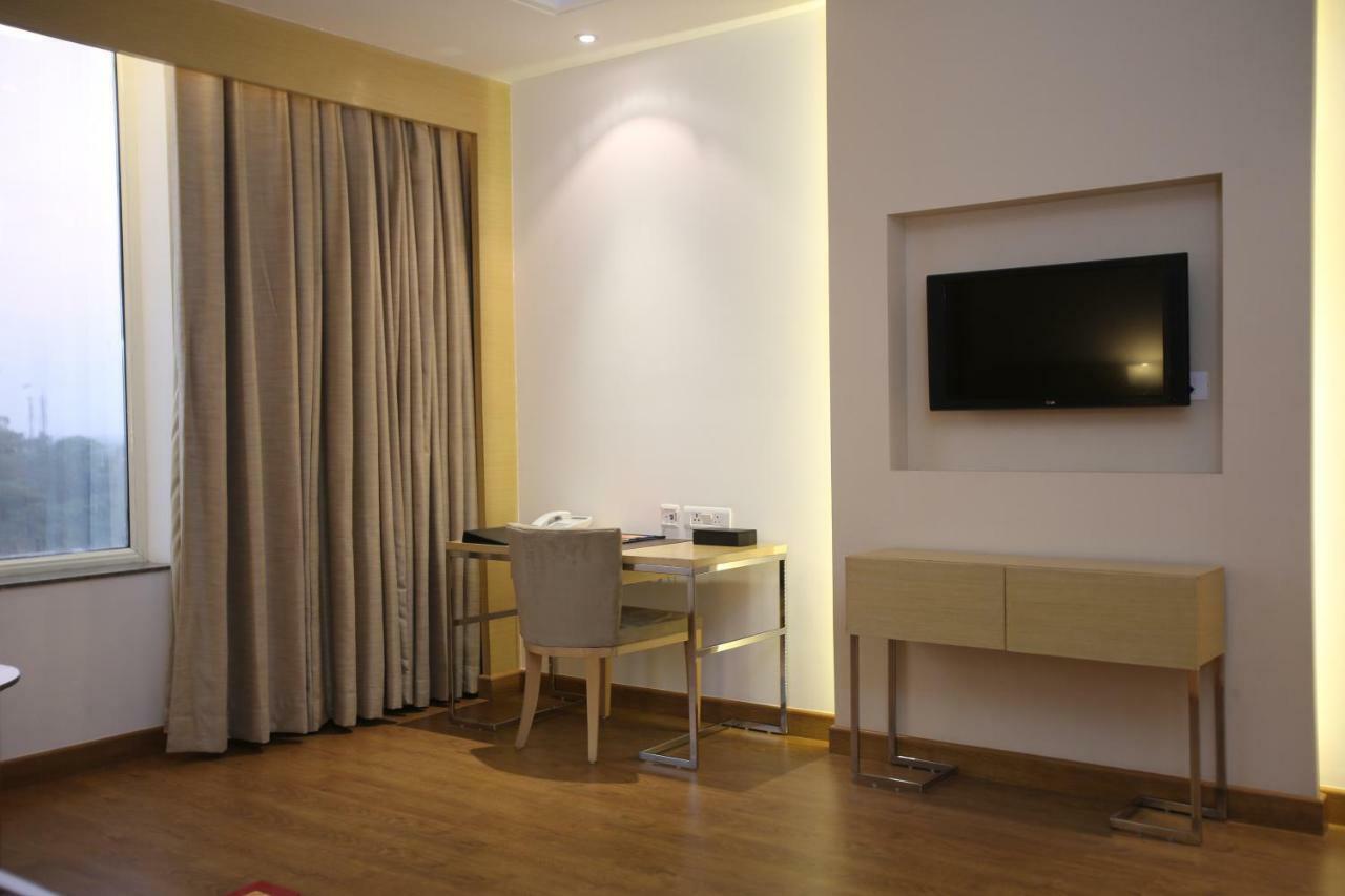 Country Inn & Suites By Radisson, 密拉特 外观 照片