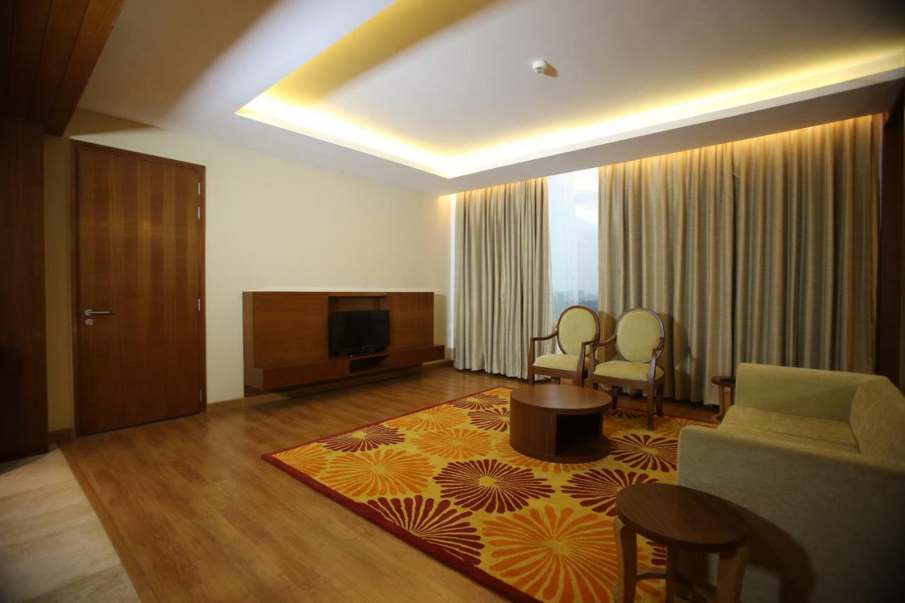 Country Inn & Suites By Radisson, 密拉特 外观 照片